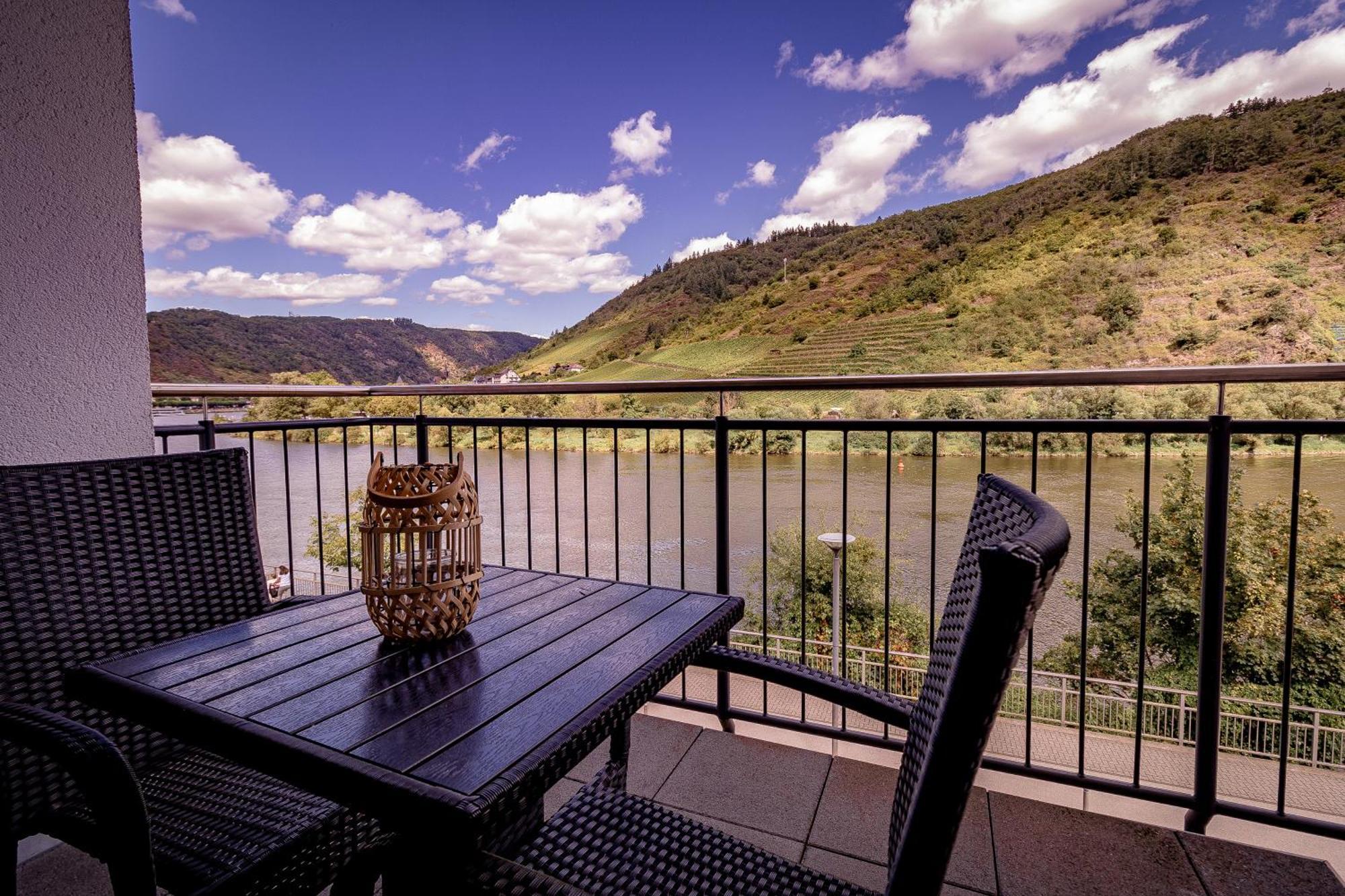 Moselpromenade Villa Moselufer, Panorama & Burg Cochem Blick, Netflix, Balkon Kültér fotó